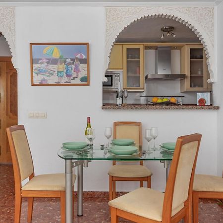 Beachfront, Two Bed- & Bathrooms, Private Parking Fuengirola Eksteriør billede