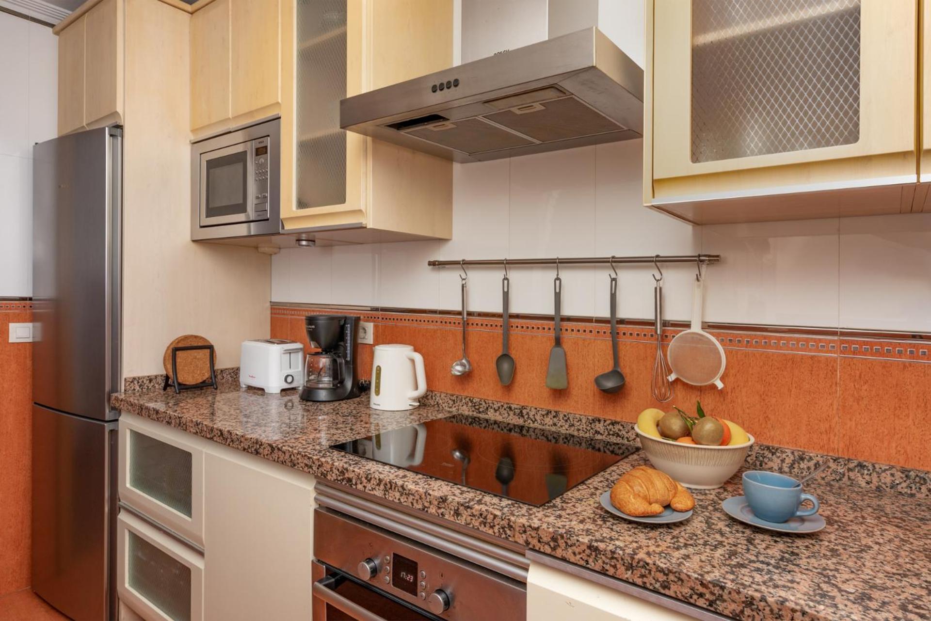 Beachfront, Two Bed- & Bathrooms, Private Parking Fuengirola Eksteriør billede