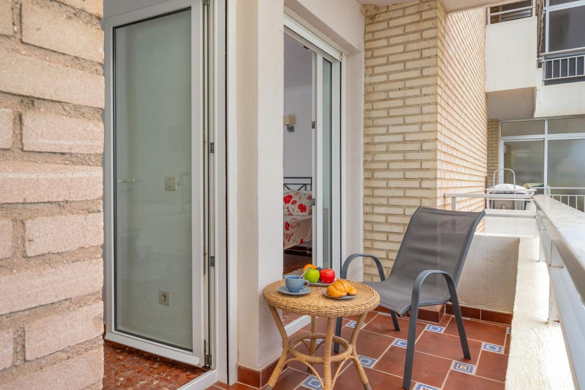 Beachfront, Two Bed- & Bathrooms, Private Parking Fuengirola Eksteriør billede