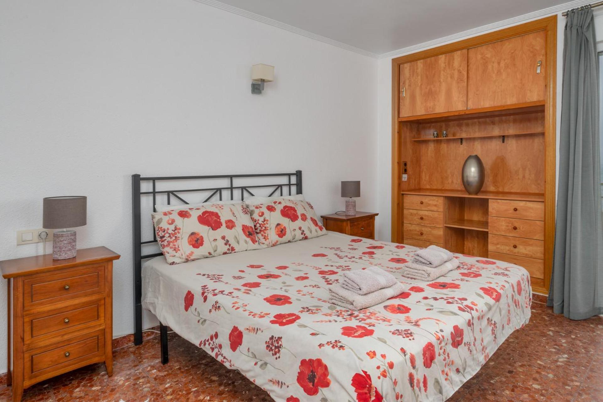 Beachfront, Two Bed- & Bathrooms, Private Parking Fuengirola Eksteriør billede