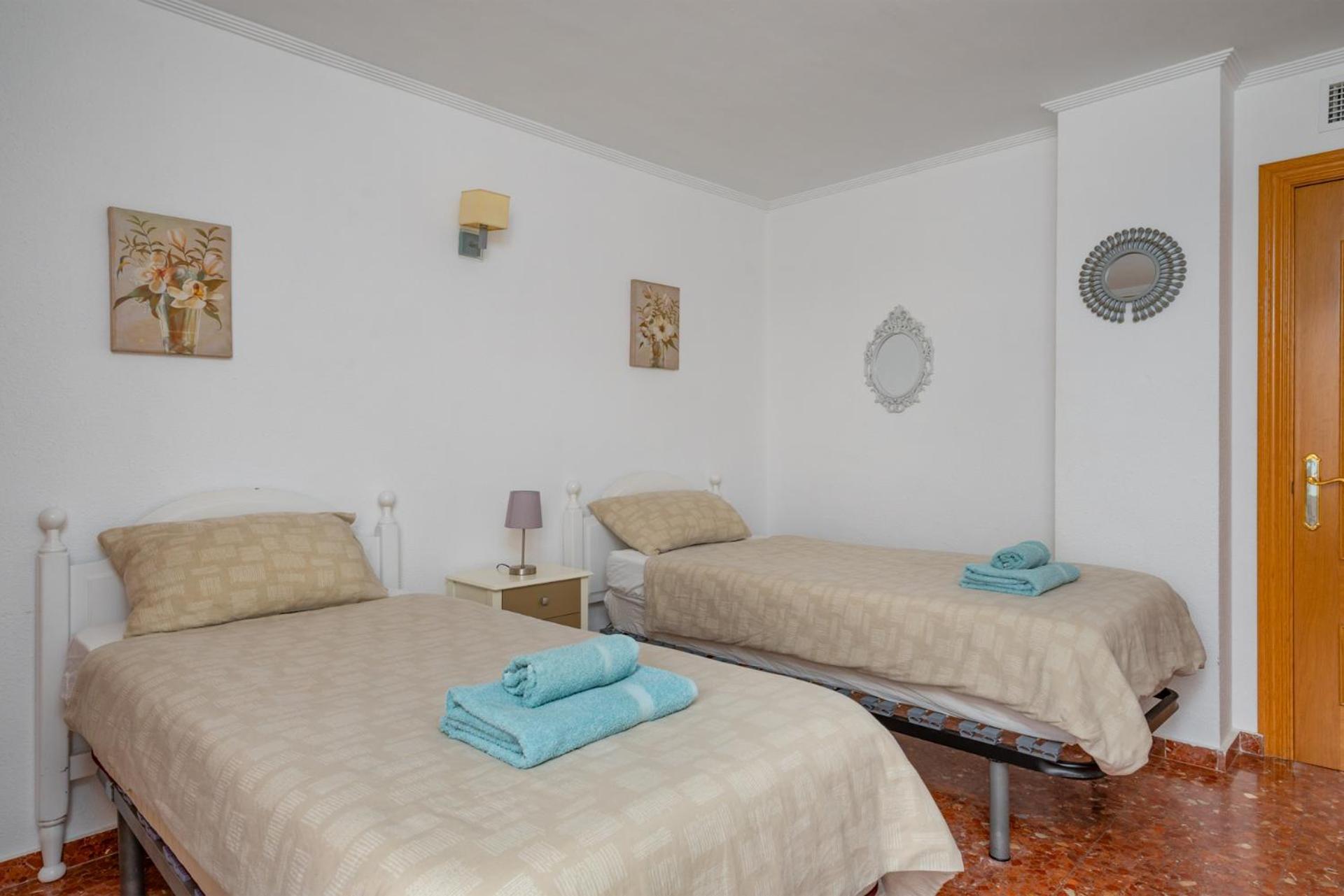 Beachfront, Two Bed- & Bathrooms, Private Parking Fuengirola Eksteriør billede