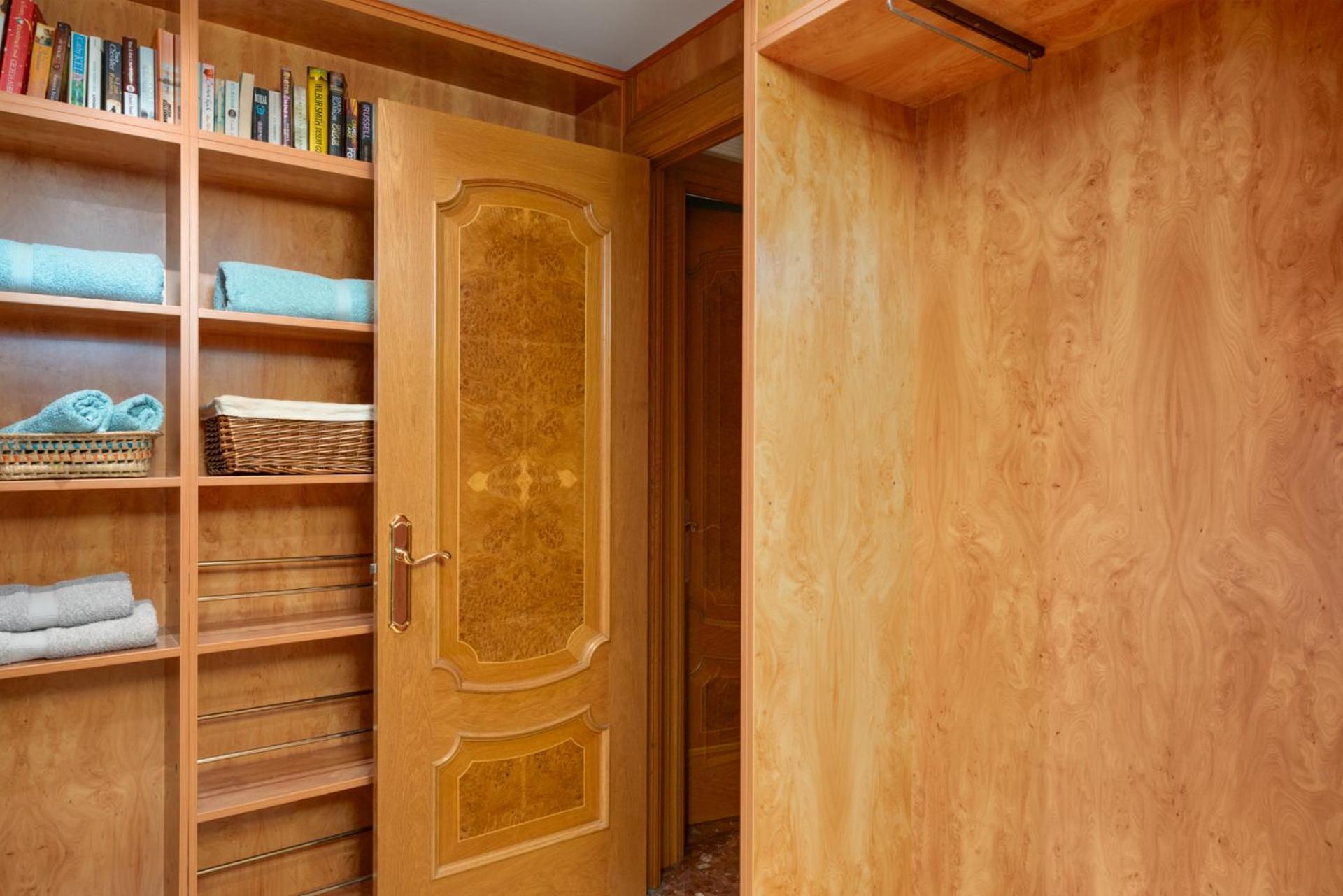 Beachfront, Two Bed- & Bathrooms, Private Parking Fuengirola Eksteriør billede